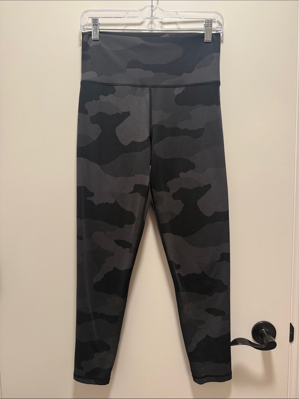 Aerie Black & Gray Camo High-Waist Leggings